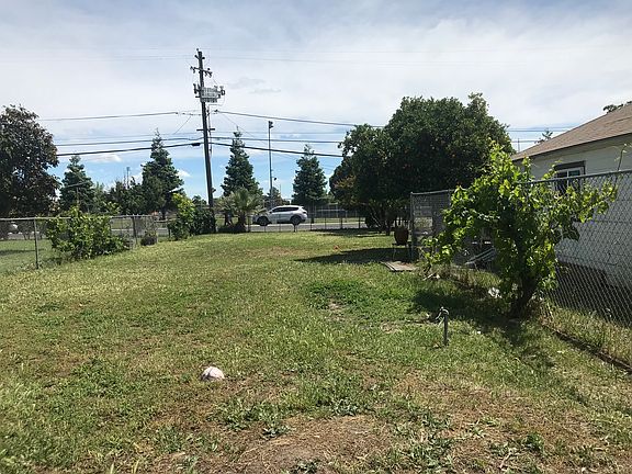 2nd image of 1457 Rosemarie Ln
