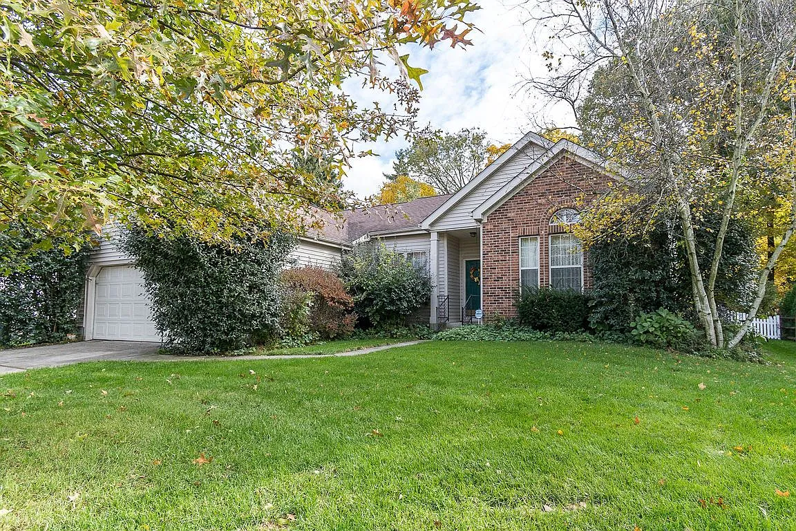 48 Kingsmeadow Ln photo 1