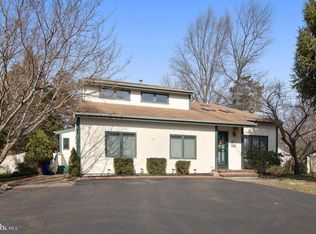 212 Smokerise Ln, Toms River, NJ