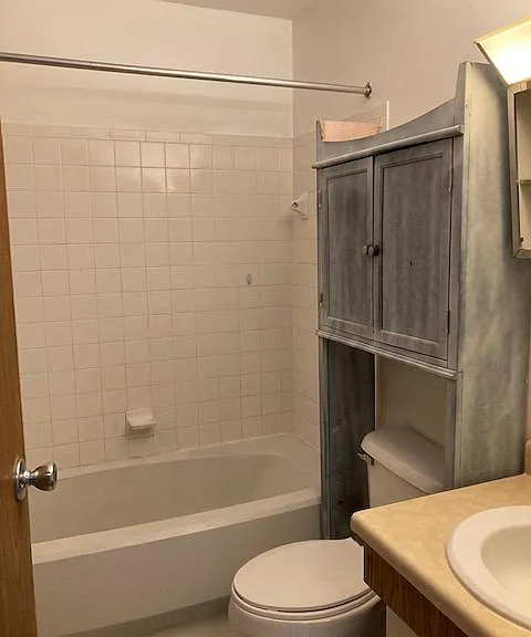 2372 S Henderson St — Photo 7