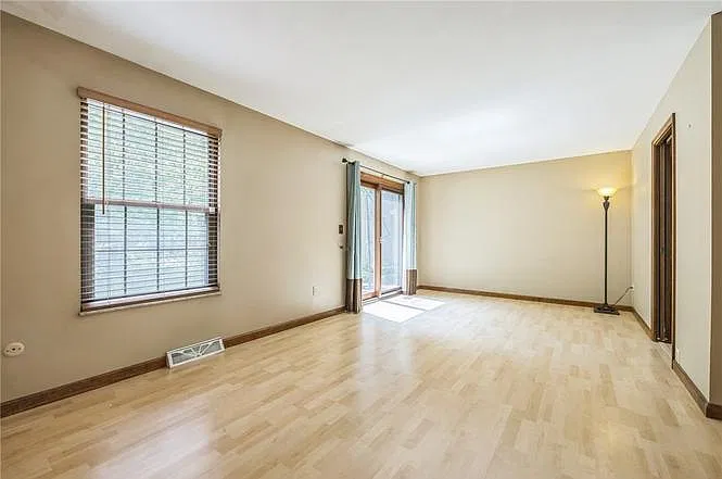 306 Rainprint Ln — Photo 3