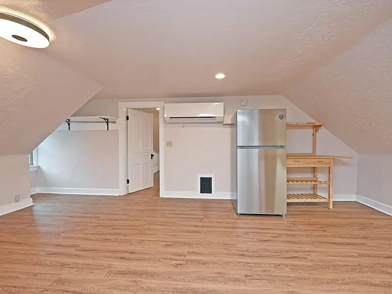 1359 Burdette Ave #3 — Photo 8