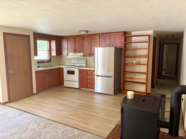 3 Irene St — Photo 6