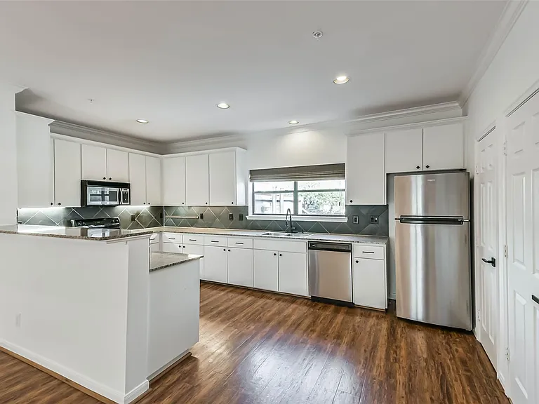17 Waugh Dr #209 — Photo 12
