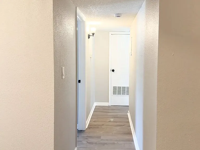 Victory Park Apartments — Photo 22
