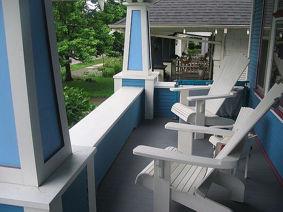 Full Front Porch
