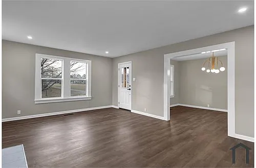 1006 Taylor Rd Photo 1