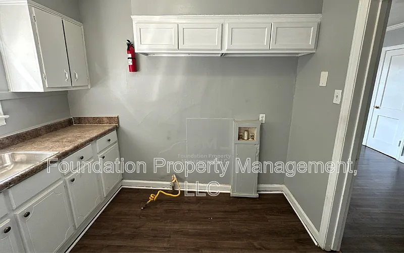 2 bed, 1.0 bath, 976 sqft, $895 — Photo 4