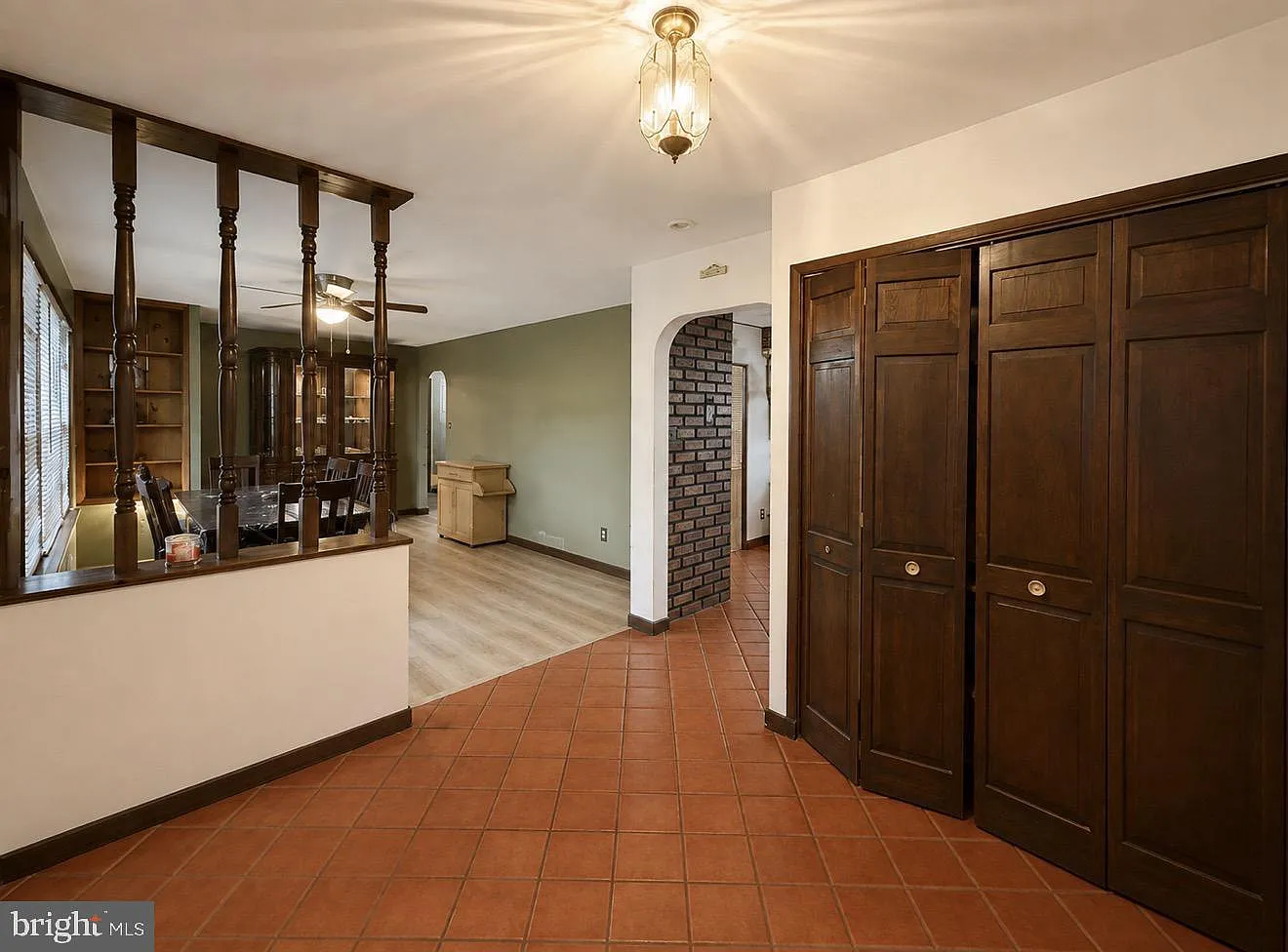 3 bed, 1.5 bath, 1696 sqft, $2,900 — Photo 2