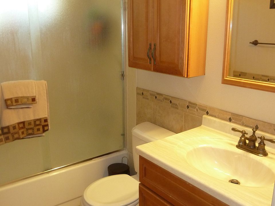 2nd image of 3918 Stanford Way