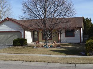 2917 W Lakefield Dr, Alliance, NE 69301