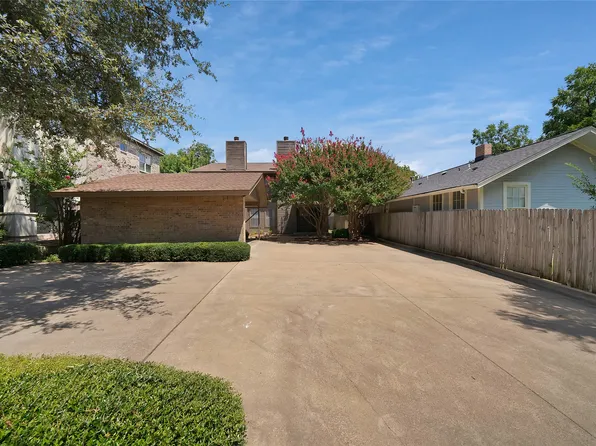 2415 Sanguinet St, Fort Worth, TX 76107