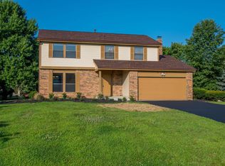9797 Meadow Wood Dr, Pickerington, OH 43147