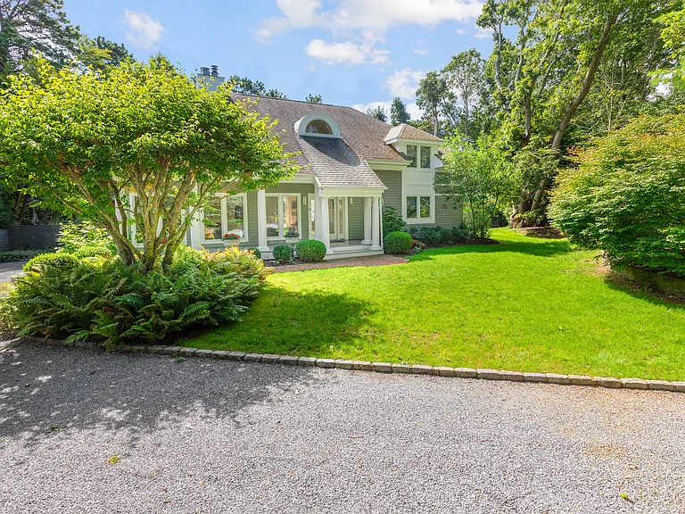 15 Farm Ln — Photo 2