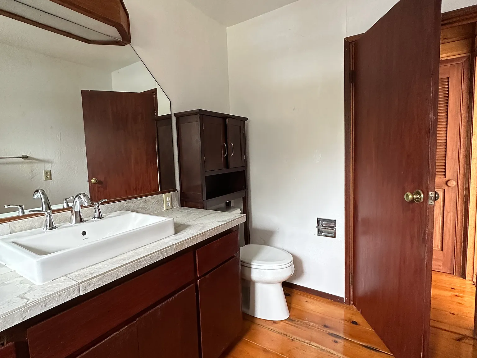 2 bed, 750 sqft, $1,900 — Photo 3