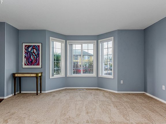 4th image of 17511 NE 27th Way