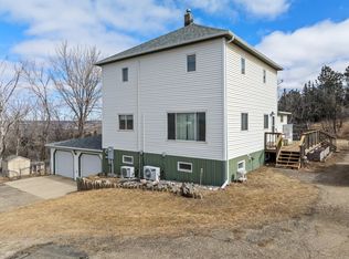 1745 33rd St SW, Minot, ND 58701