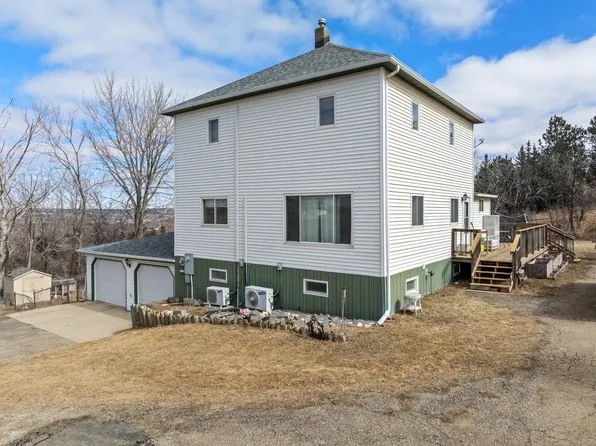 1745 33rd St SW, Minot, ND 58701