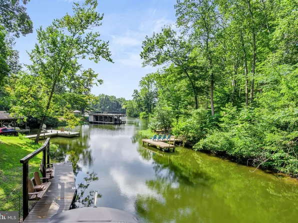 3937 Breaknock Rd, Bumpass, VA 23024