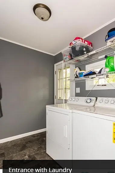 137 Columbia Ct — Photo 3