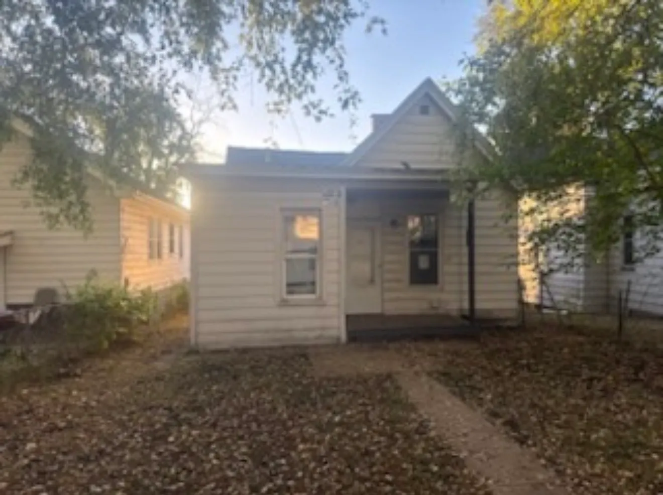 4 bed, 815 sqft, $750 — Photo 2