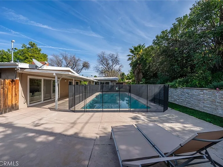 23000 Brenford St — Photo 31