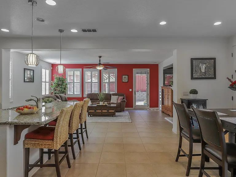 652 W Sombra Way — Photo 8