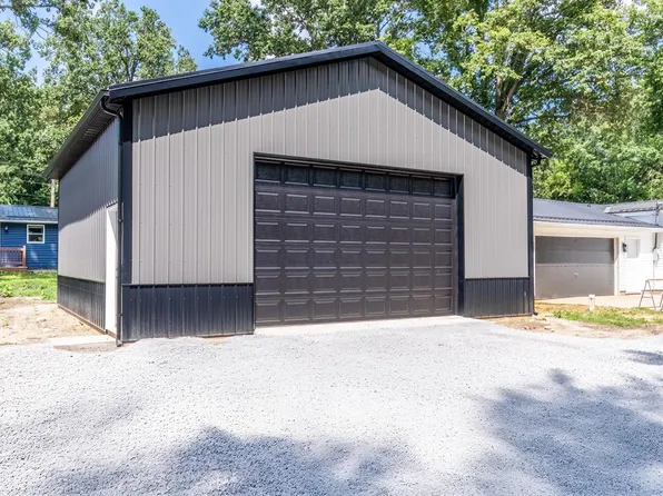 125 Lane 134 Turkey Lk, Hudson, IN 46747