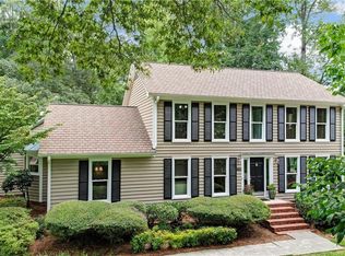 3901 Buncombe Dr, Greensboro, NC 27407