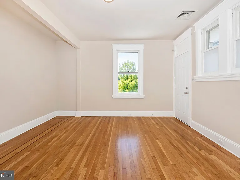 231 N Market St #3 — Photo 26