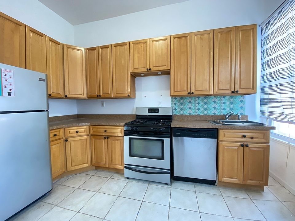 1st image of 20-71 41st St #2