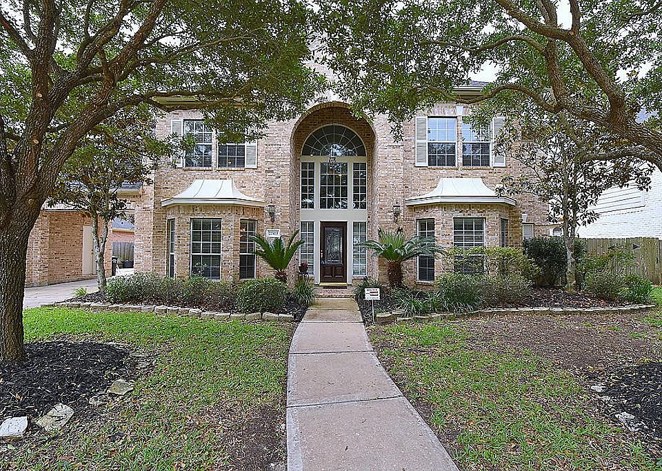 1st image of 22419 Crescent Cove Ct