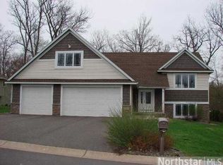 9205 Grove Dr, Chisago City, MN 55013