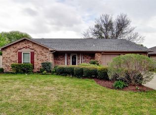 729 Glenhaven Dr, Hurst, TX 76054