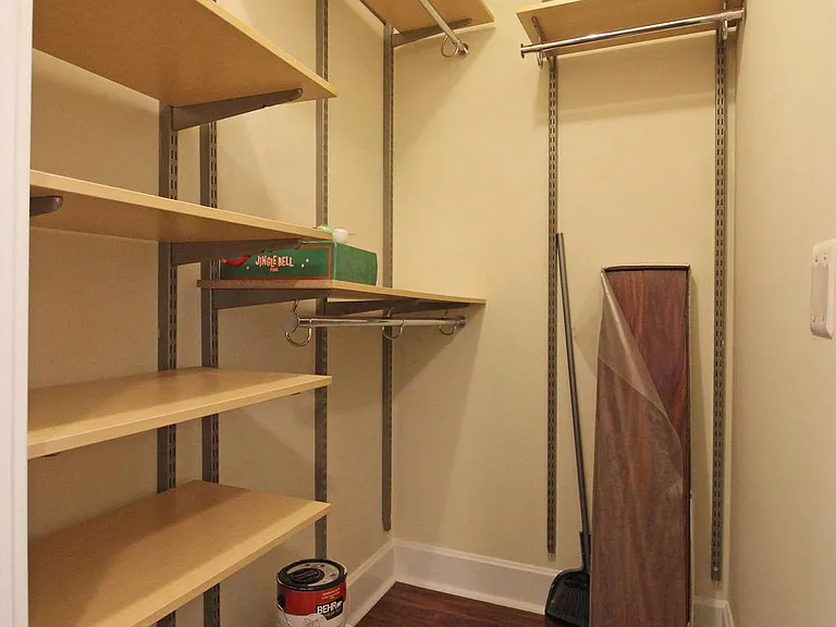 1121 24th St NW #202 — Photo 12