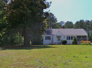7077 Gill Ln, Gloucester, VA 23061