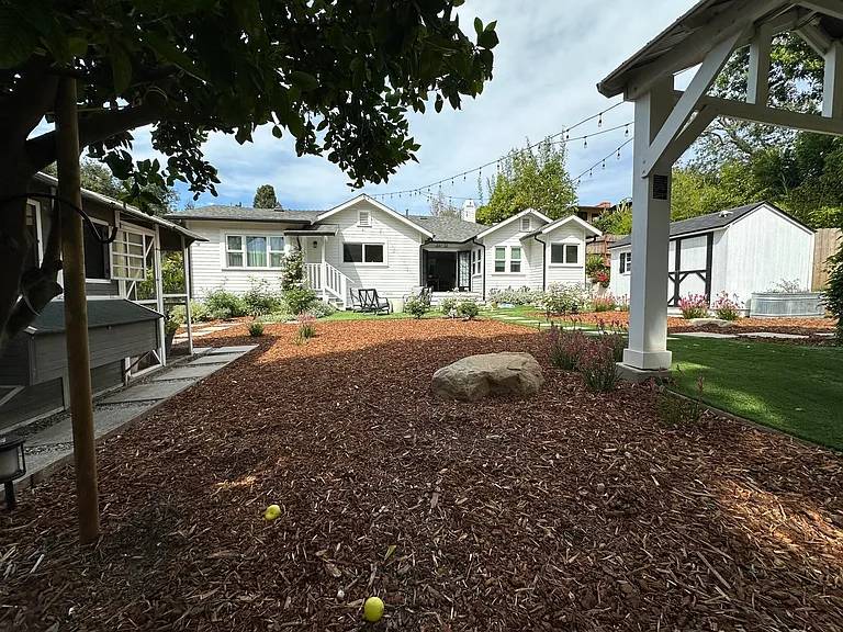 496 N La Cumbre Rd — Photo 19