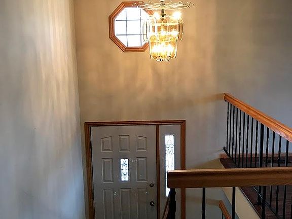 2nd image of 908 Evergreen Dr