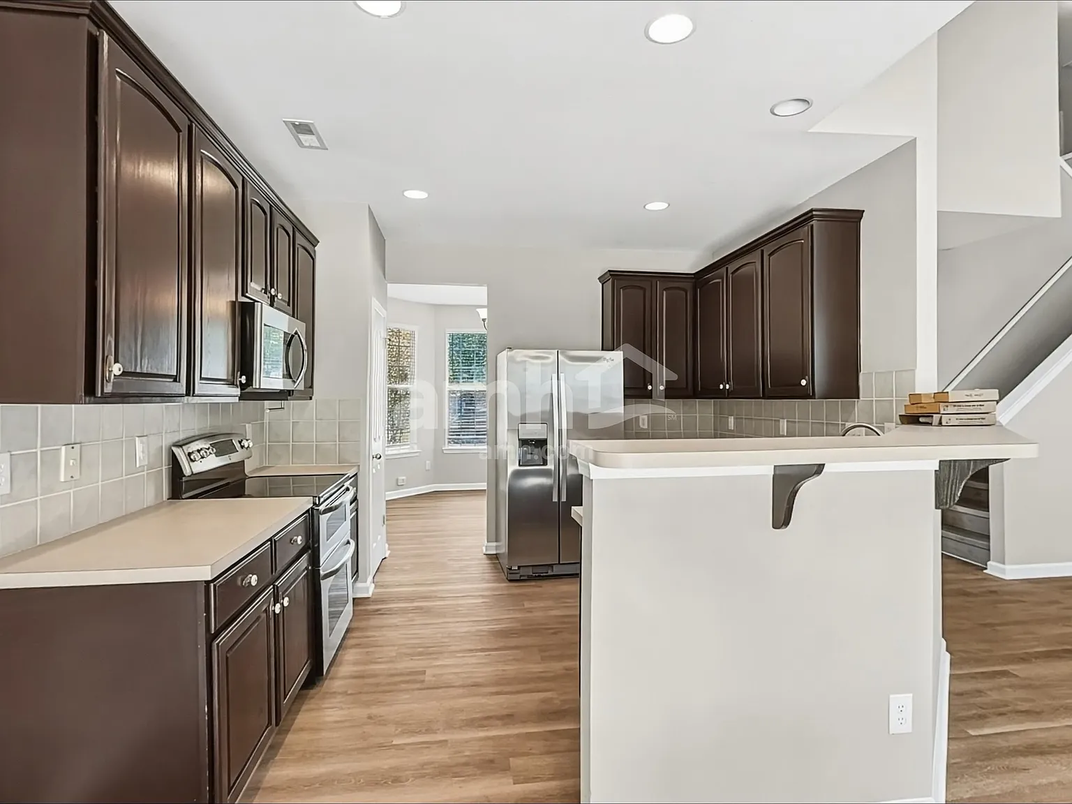 3 bed, 2.5 bath, 2274 sqft, $2,415 — Photo 4