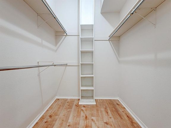 3rd image of 4426 Harlanwood Dr #208