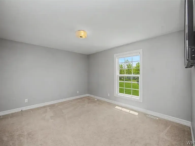 46 Eagleview Dr — Photo 33