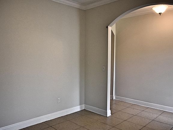 5th image of 103 Lagrange Lndg