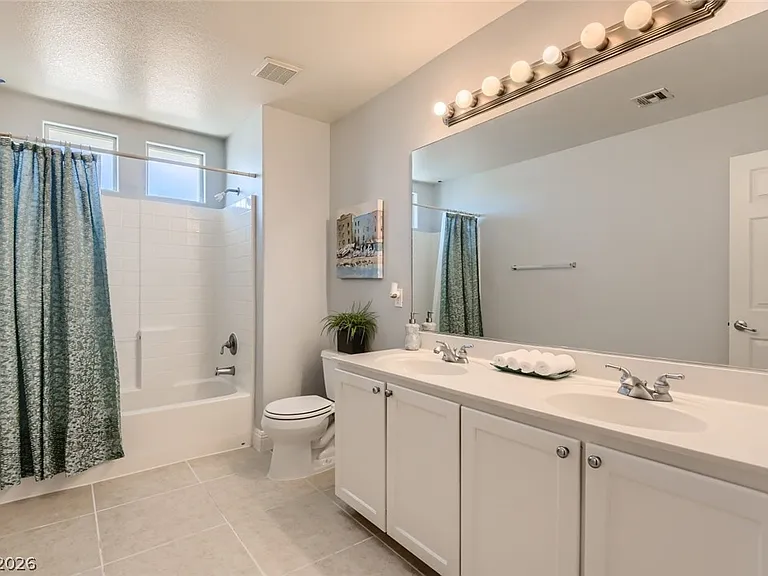 6689 Roanoke Ct — Photo 23