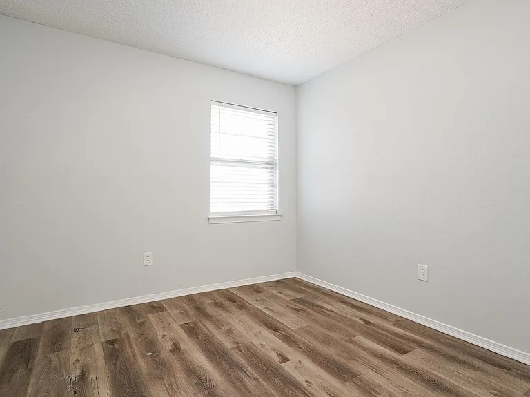 1200 W Mitchell St — Photo 13