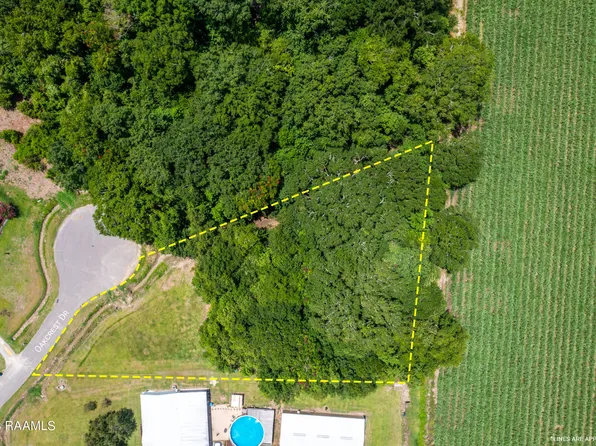 909 Oakcrest Dr, New Iberia, LA 70563