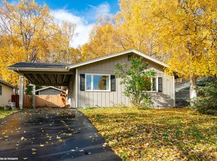 8054 Seaview St, Anchorage, AK 99502