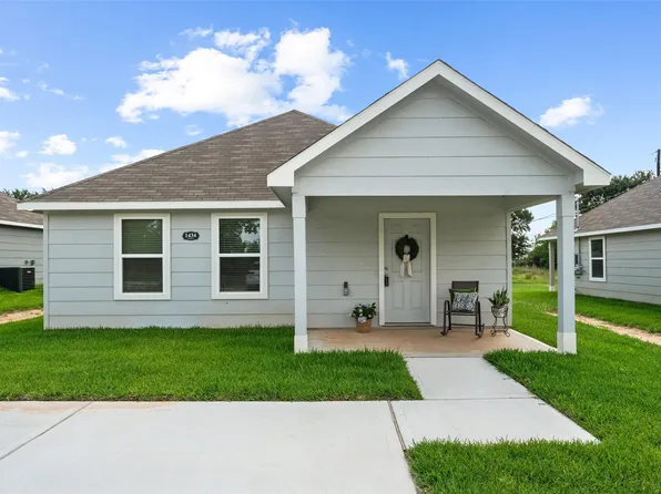 1434 25th St, Hempstead, TX 77445