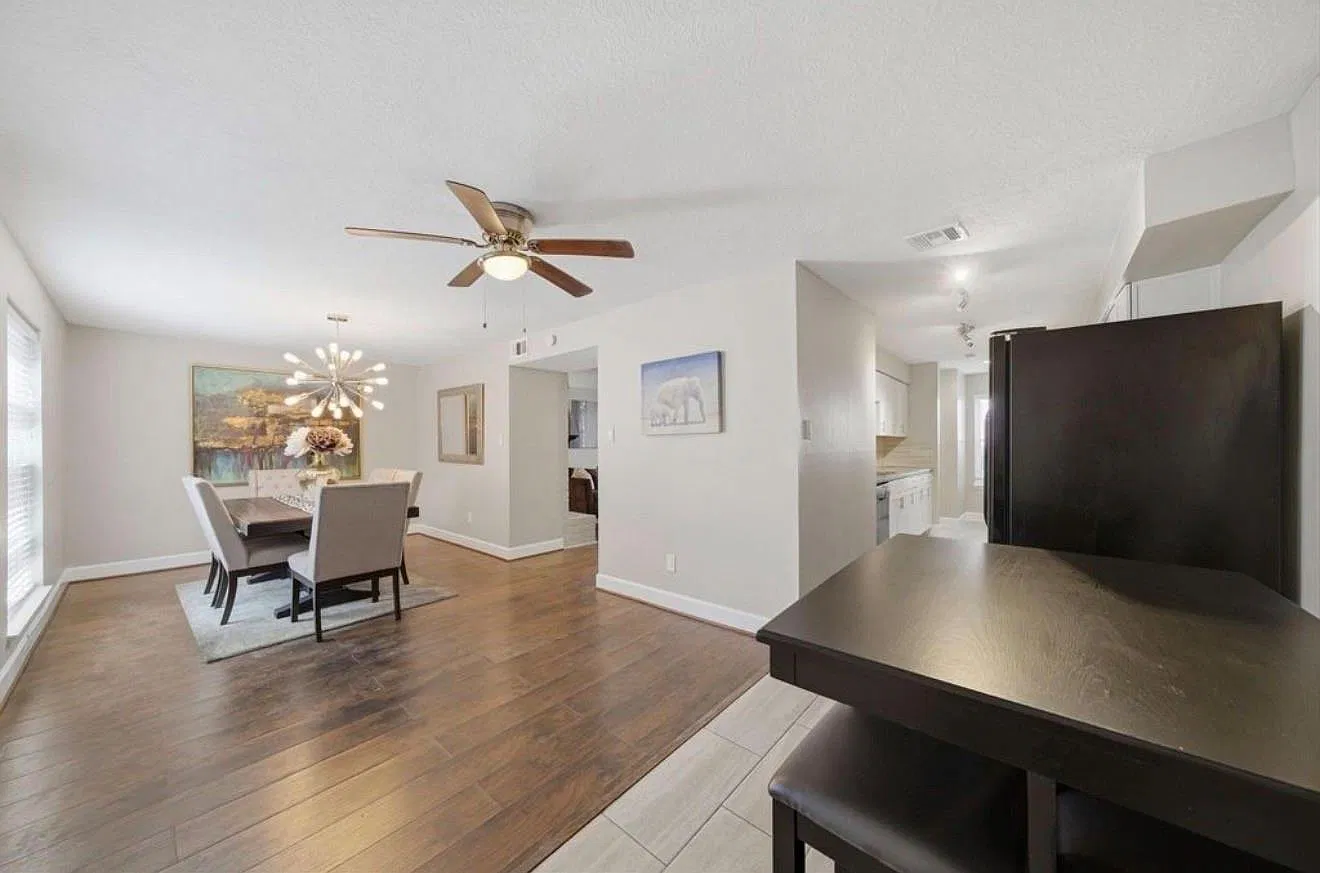 3 bed, 2.5 bath, 1664 sqft, $1,700 — Photo 2