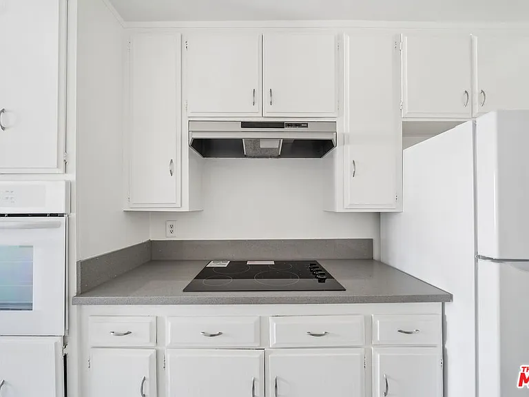 105 S Orlando Ave #201 — Photo 8