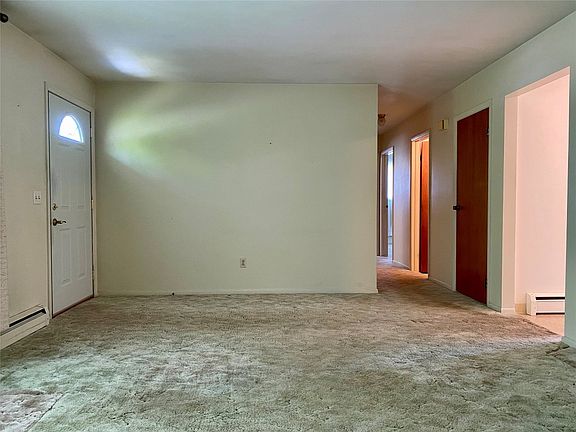 3rd image of 2486 Stephanie Ln